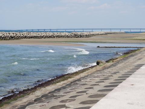 尾崎の石段の浜