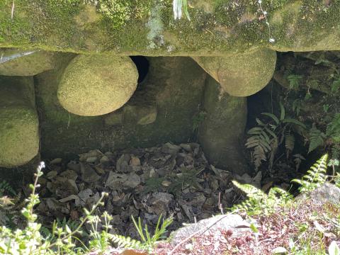 室宮山古墳竪穴式石室と長持形石棺