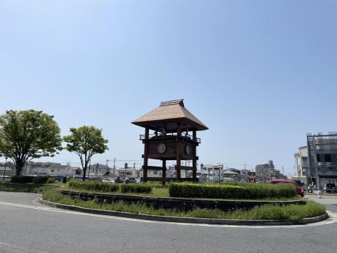 土山駅南口時計台