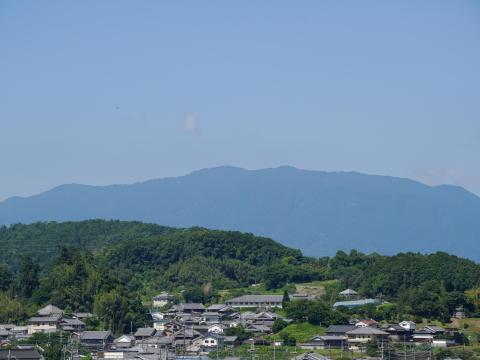 金剛山と岩屋山古墳