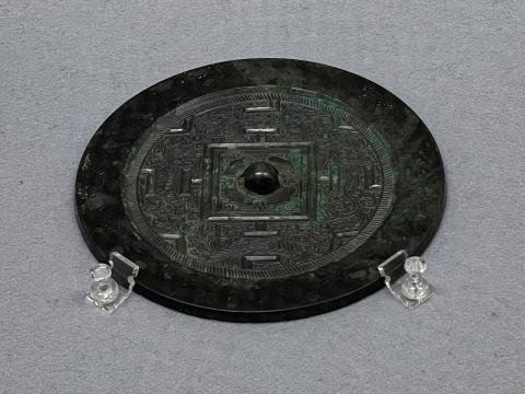 方格規矩四神文鏡