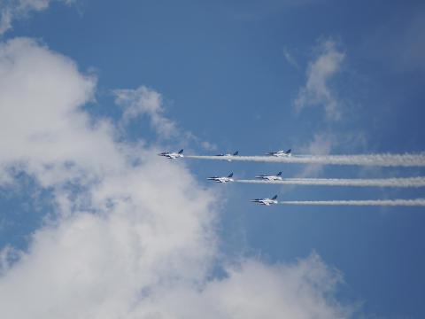 ブルーインパルス