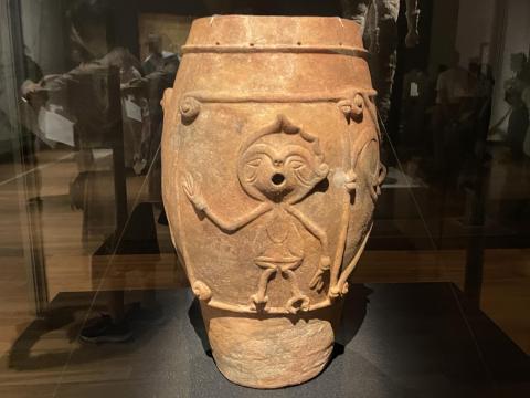 重要文化財 人体文様付有孔鍔付土器