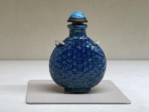 海鼠釉印花網目文鼻煙壺