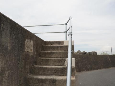 堤防の階段