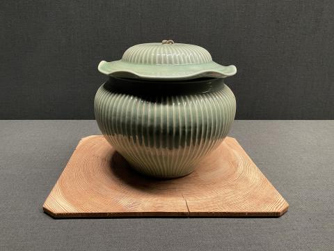 青磁シノギ酒会壺