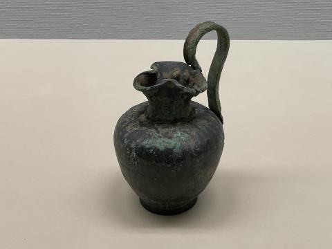 青銅 パルメット文水注