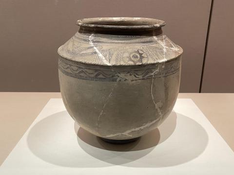 紀元前2300年頃の壺（イラン・ネハバンド）