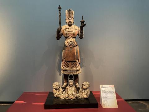 兜跋毘沙門天立像