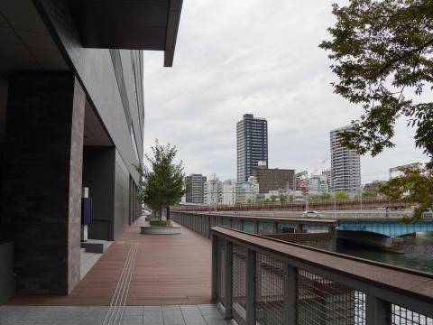 ダブルツリーバイヒルトンのテラス