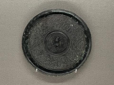 細文地蟠龍文鏡