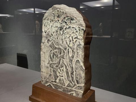 浮彫菩薩半跏思惟像