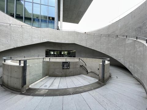 兵庫県立美術館