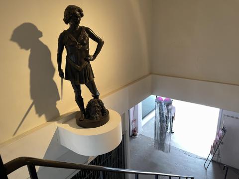 ブロンズ像もどきのダビデ像