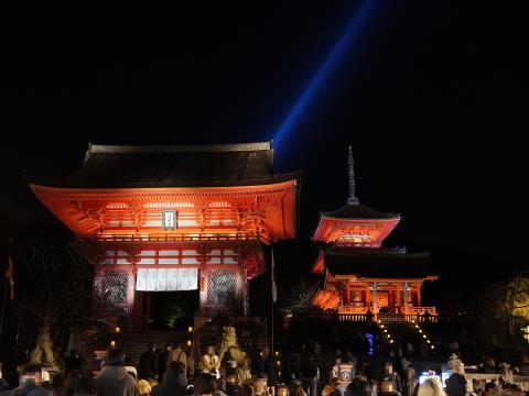 仁王門、西門、三重塔