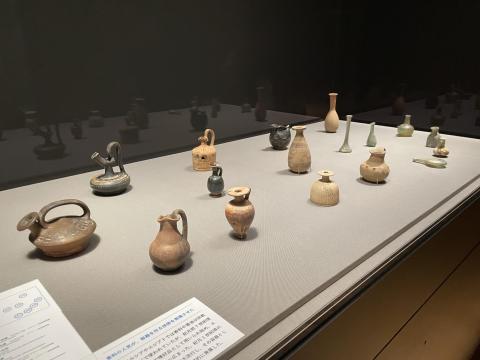 古代イタリアの香油壺