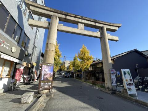 京都霊山護国神社一の鳥居
