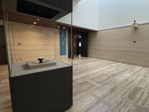 油滴天目と鴨形土器